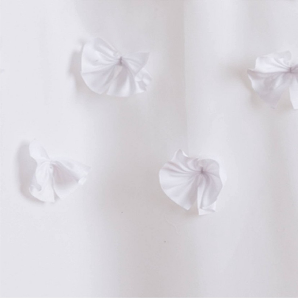 Lush Lucia Shower Curtain - Picture 5 of 9